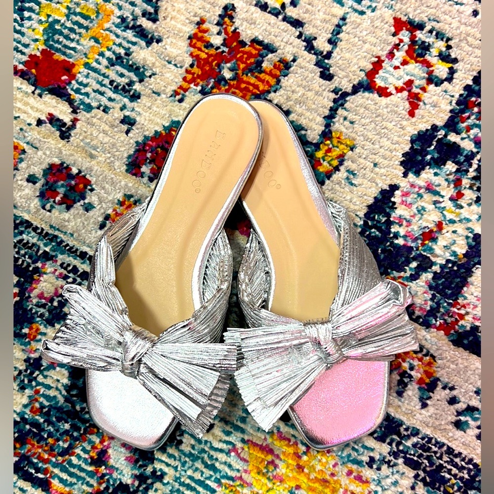 Silver bot Sandals